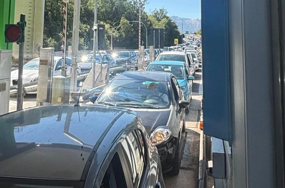 File chilometriche in autostrada. Ferragosto da bollino nero