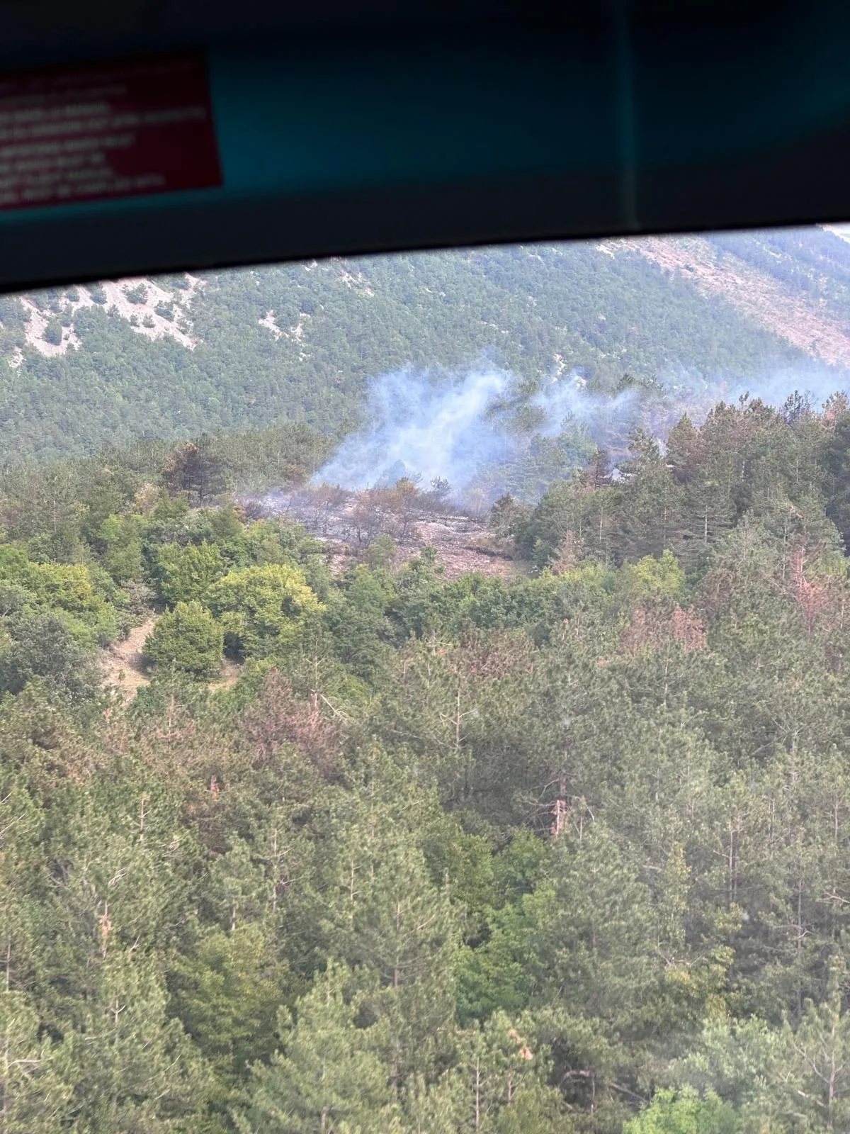 Roccacasale, l'incendio non molla. Oltre cento ettari in fumo