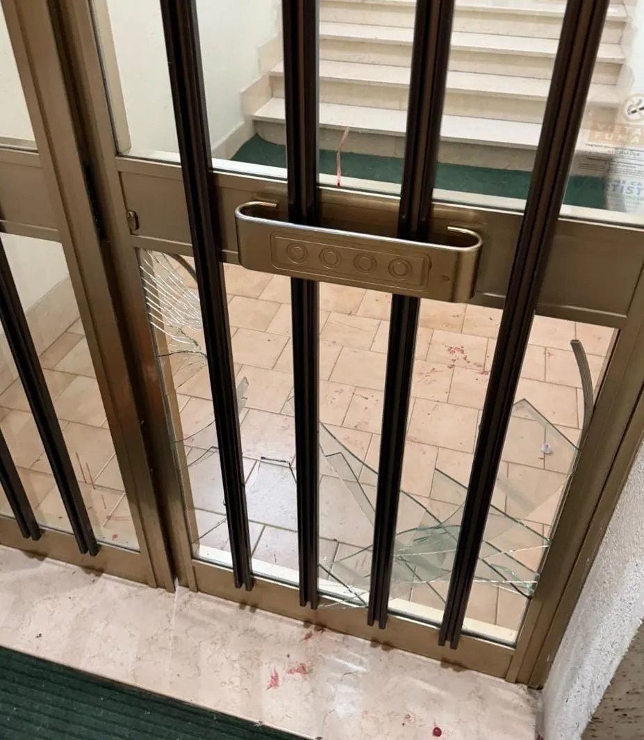 Raid tra stranieri con la mazza da baseball, ventenne sotto osservazione. Probabile regolamento di conti