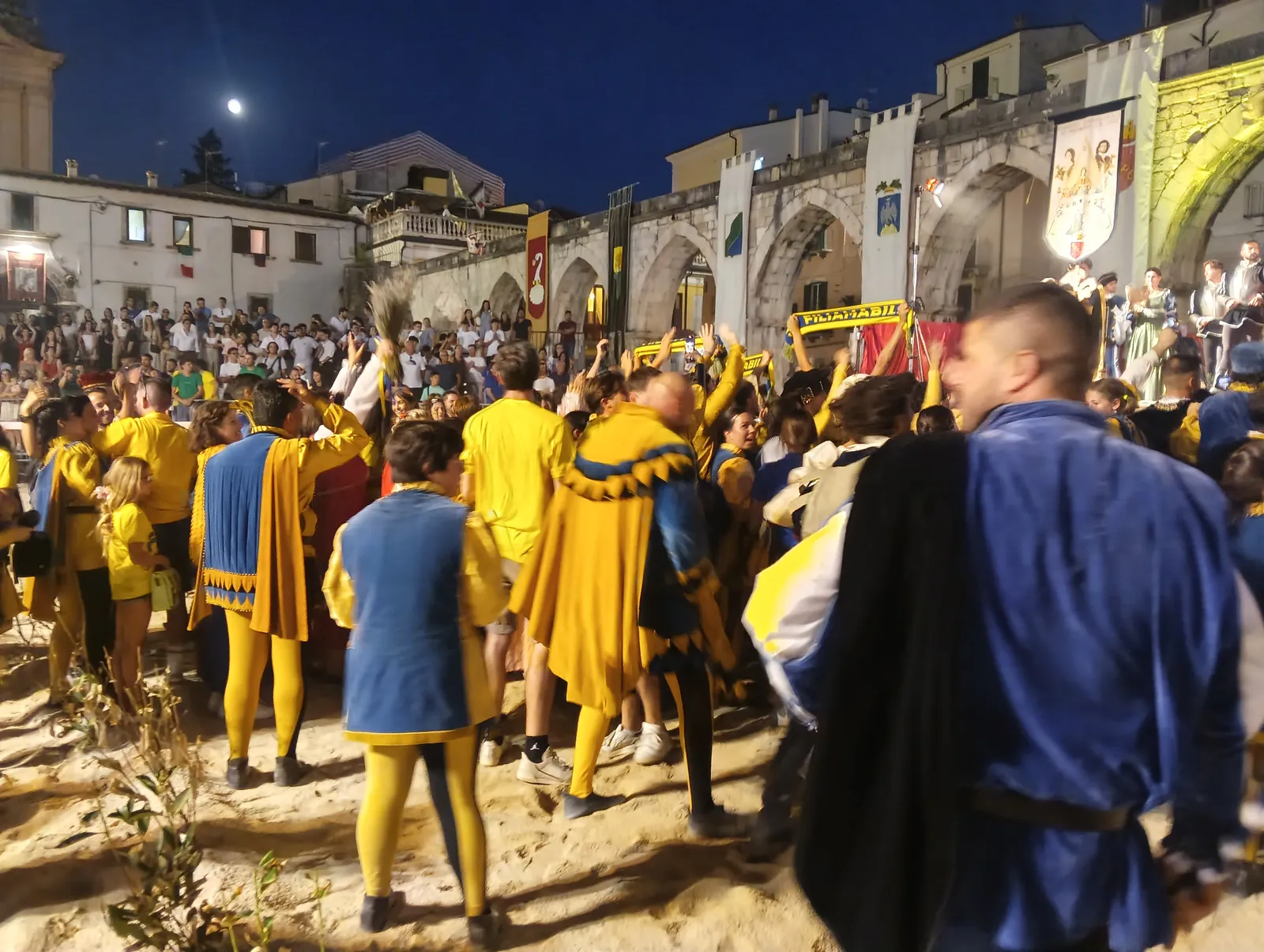 Giostra del trentennale, Filiamabili alza il palio. La dedica a Salvatore La Civita